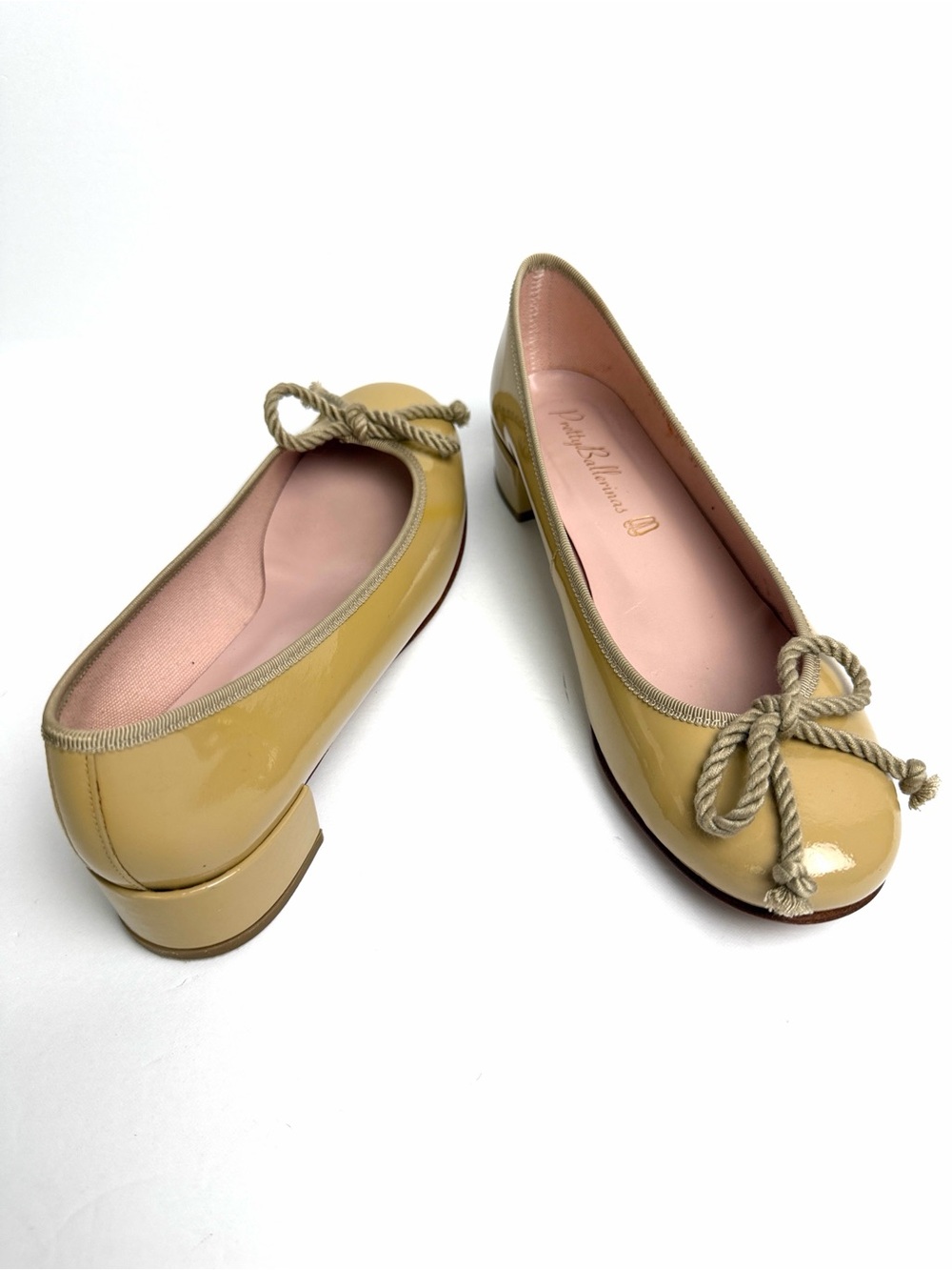 Pretty Ballerinas Patent Leather Low Heel Ballet Pumps Camel Bow EUR 37 US 5,5
